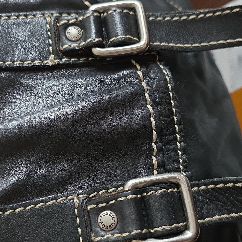 Fossil Black Pebbled Leather Hobo Shoulder Bag 🤍🩶 - Picture 3 of 17